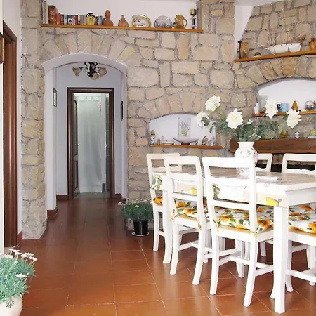 Holiday home Fior Di Lavanda Cisano sul Neva