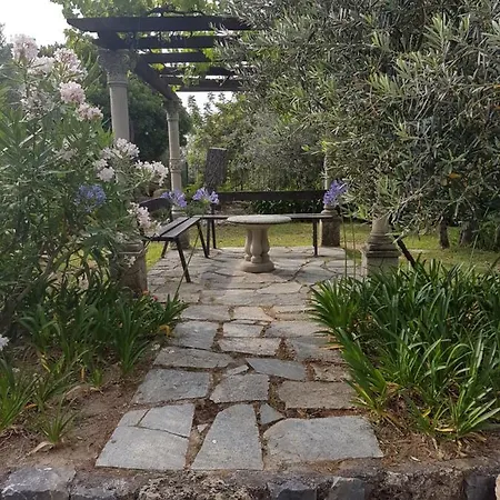 Holiday home Fior Di Lavanda Cisano sul Neva